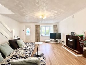 Living Area- click for photo gallery
